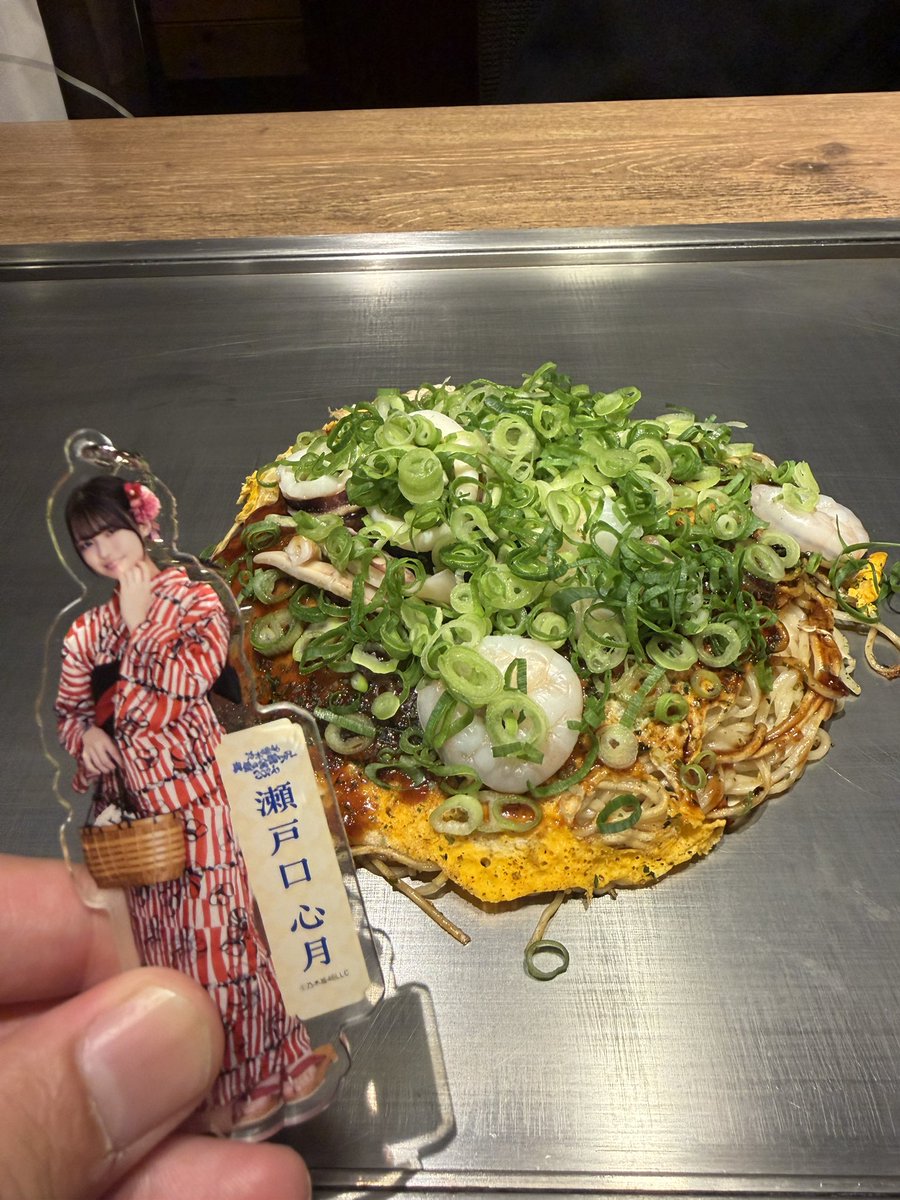 mitsuki_Matchan's tweet photo. 広島最後の夜もやっぱお好み焼きでしょ https://t.co/MvarrdwV0w