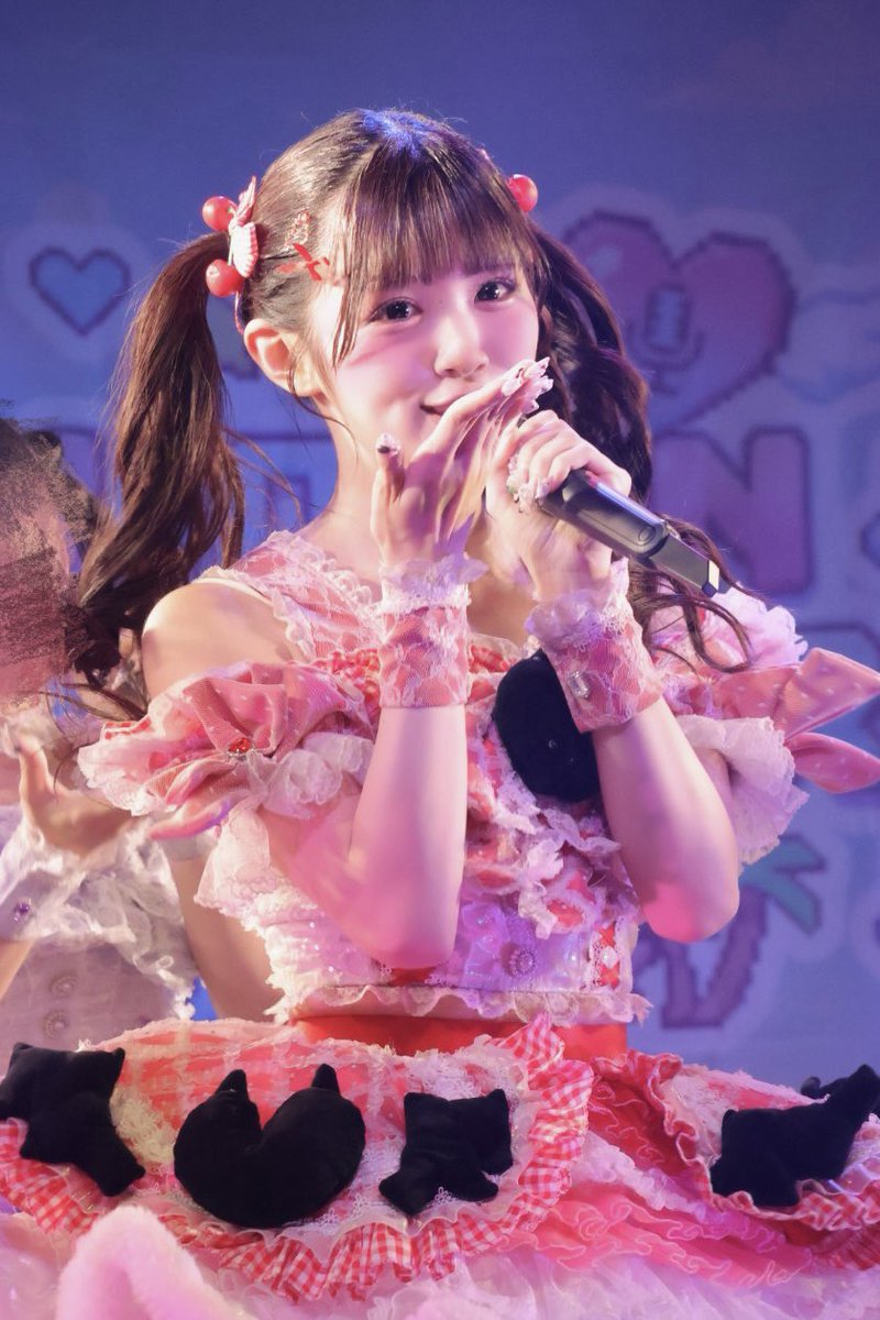 lvcharmkaren's tweet photo. 恋よりももっと好きだ https://t.co/ODYlH09Tcz