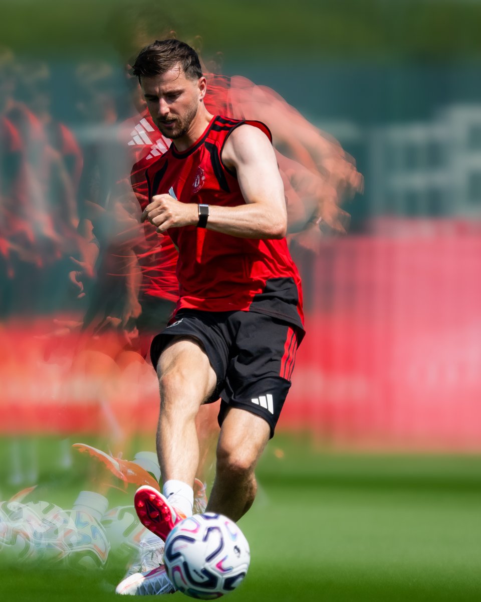 ManUtd's tweet photo. Bringing a fresh energy to pre-season 💪🔋