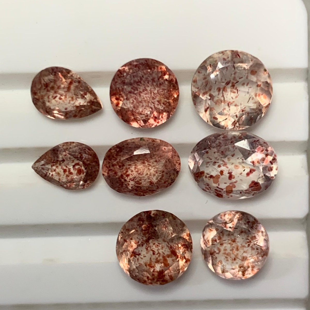 mudassirof32069's tweet photo. Best and Unique strawberryquartz from Tanzania Mines Check New listing in my Etsy Shop https://t.co/01bPXtAuuT
#confettisunstone #sunstone #Tanzania #feldspar #moonstone 
#rainbowsunstone #iolite #iolitesunstone #strawberryquartz https://t.co/MX7I1Qmlbu