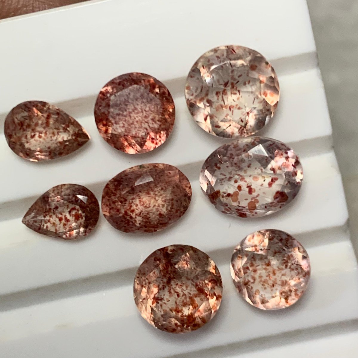 mudassirof32069's tweet photo. Best and Unique strawberryquartz from Tanzania Mines Check New listing in my Etsy Shop https://t.co/01bPXtAuuT
#confettisunstone #sunstone #Tanzania #feldspar #moonstone 
#rainbowsunstone #iolite #iolitesunstone #strawberryquartz https://t.co/MX7I1Qmlbu