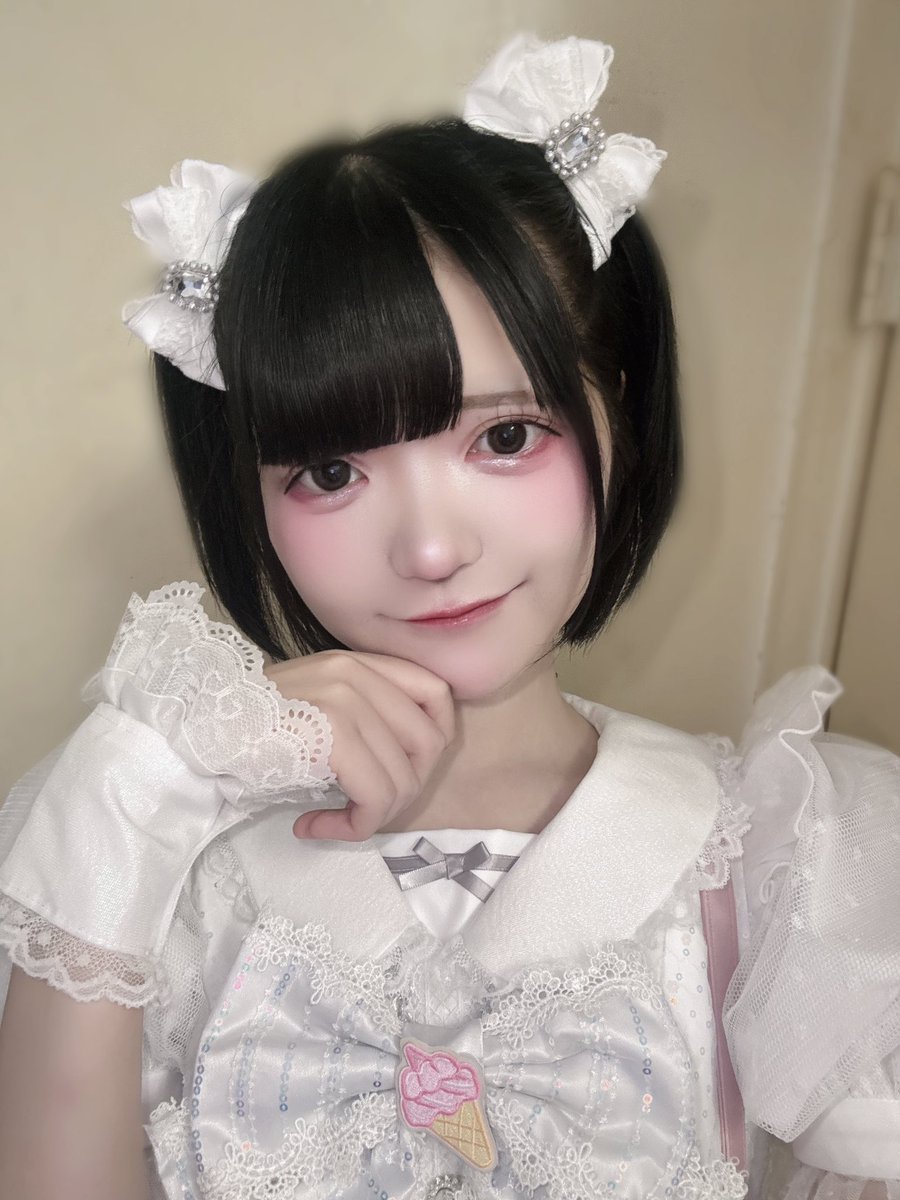 miruki_bml's tweet photo. 本日は 新体制単独公演、候補生デビュー
ありがとうございました🍨✨

暫定カラー 白色担当 みるきです 🤍

みなさんのおかげで最高な１日になりました🥲
改めまして、これからよろしくお願いいたします！ https://t.co/31AUjoi08v
