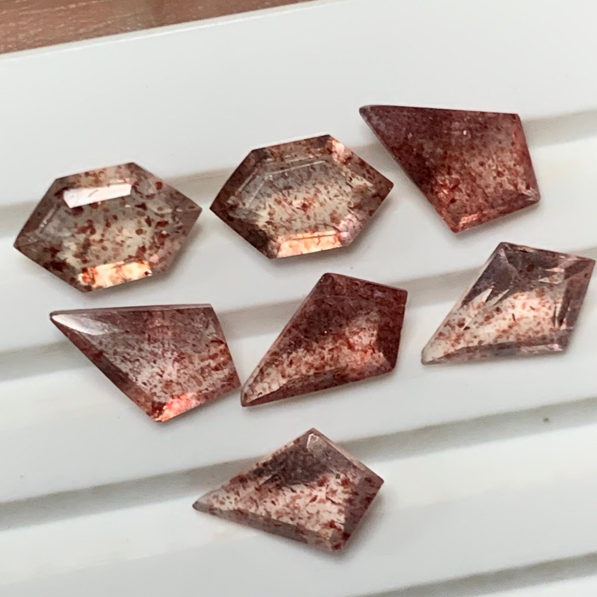 mudassirof32069's tweet photo. Best and Unique strawberryquartz from Tanzania Mines Check New listing in my Etsy Shop https://t.co/01bPXtAuuT
#confettisunstone #sunstone #Tanzania #feldspar #moonstone 
#rainbowsunstone #iolite #iolitesunstone #strawberryquartz https://t.co/KiOYpJgodW