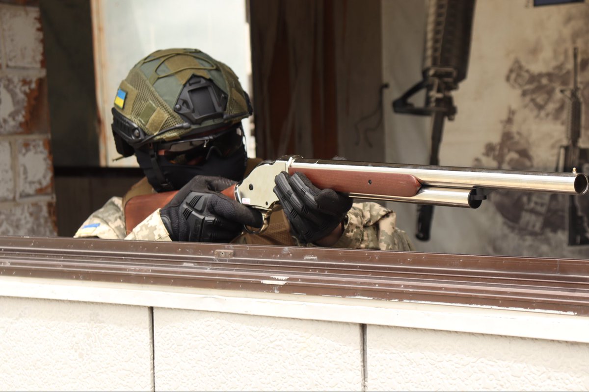 G17G26's tweet photo. 7/12 CRA定例会お疲れ様でした！
「人は戦うことをやめた時、初めて敗北する」
#CRAでサバゲー
#サバゲー https://t.co/aDouB1EWW3