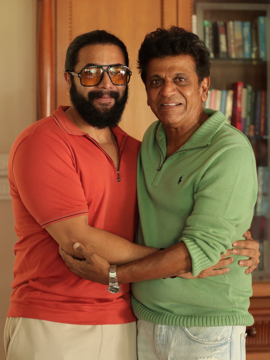 SriMuraliTrends's tweet photo. Wishing our Hattric Hero @NimmaShivanna  a very Happy B'day.. Best wishes from @SRIMURALIII fans.❤️

#Shivanna #DrShivrajkumar https://t.co/KFZXv3xshq
