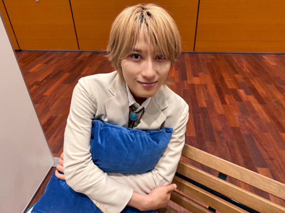 hayate_i_1012's tweet photo. 特典会ありがとうございました✨

久々のベンチトーク、運転手になったりバイキングローしたり楽しかったです🪑🇳🇴

#SD_6thSG https://t.co/kPkye01fXR