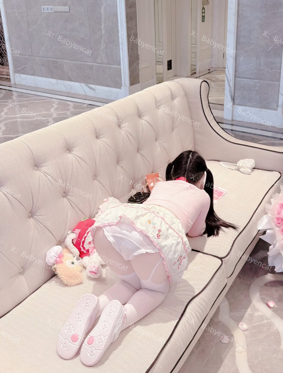 Babyencat1's tweet photo. #萝莉 #白虎 #母狗 很高兴成为爸爸的精盆 https://t.co/YL5hD5pgya