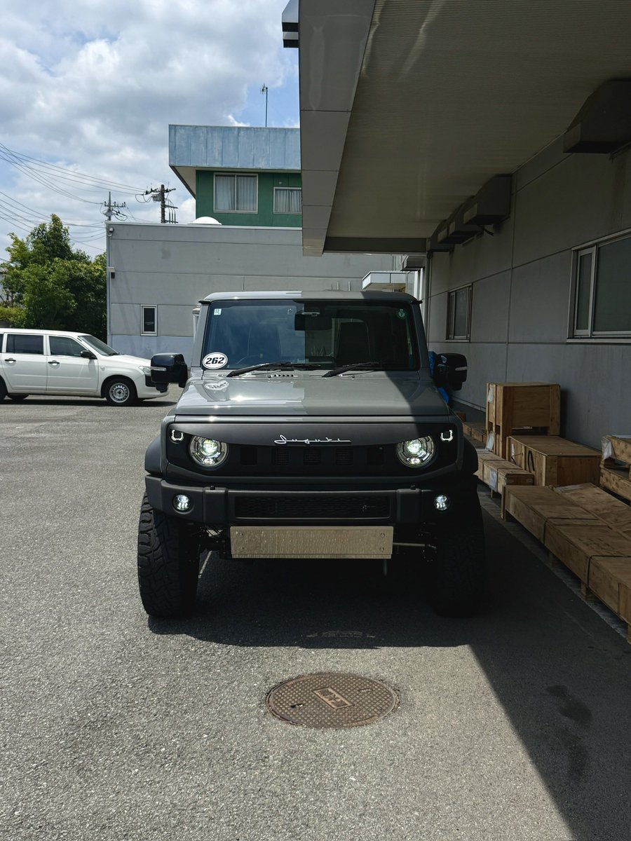 nobubm0912's tweet photo. 顔面手術😜
バッドフェイスにしてみた
#ジムニーシエラ
#JB74
#バッドフェイス
#Badface https://t.co/lBD04jrLxk