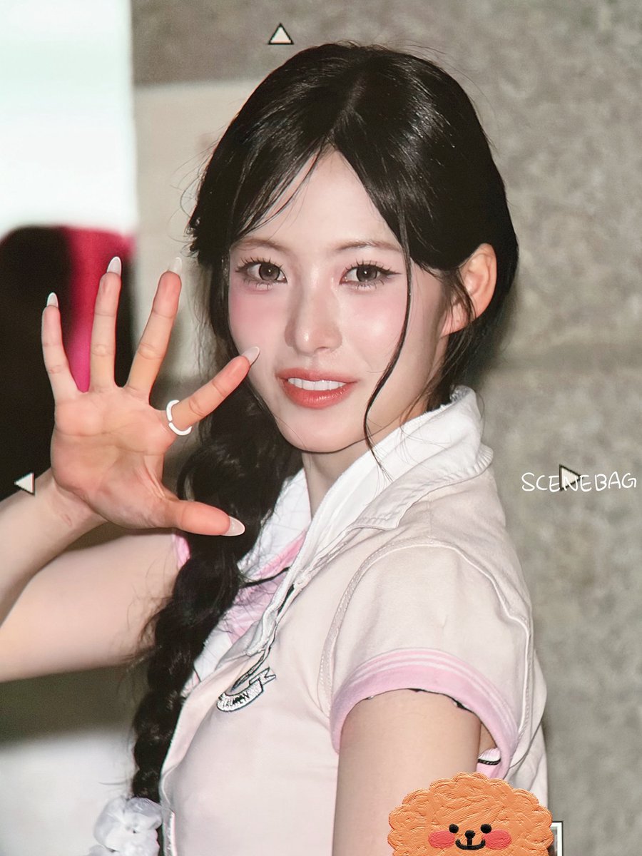 scenebag's tweet photo. 260712 Pre

#리브 #리센느 #RESCENE #LIV https://t.co/jE27Sn9Feh
