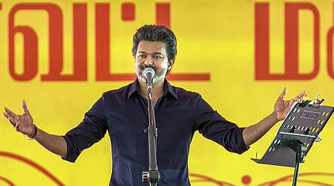 haki21k's tweet photo. The final stroke may break the stone. But it is the countless earlier strokes that made it possible.

....
விஜய் தொடர்ந்து பொய் பேச காரணம் - தான் பேசும் பொய் மக்களிடம் சென்று சேர்வது போல் எதிர் தரப்பின் பதில் சென்று சேராது என்ற நம்பிக்கையில் தான். அது நிதர்சனமும் கூட. 

"இதோ கிளம்பிவிட்டார் விஜய்", "New look இல் விஜய்", "Vijay Speech Goosebumps moments" என்று marketing செய்யும் விலைபோன Sofa Media க்கள் விஜய் பேசும் பொய்களை ஒருபோதும் Fact Check செய்யாது.

விஜய் சேர்த்து வைத்திருக்கும் ரசிகவேறி முட்டாள் கூட்டத்தை தவிர மீதம் உள்ள மக்கள் ஏதோ ஒரு நம்பிக்கையில் தான் விஜய்யை தேர்ந்தெடுத்தார்கள். அந்த நம்பிக்கை உடையாமல் இருக்க வெவ்வேறு பொய்களை தவெக தொடர்ந்து வீசிக்கொண்டே இருக்கும். கொஞ்சம் Gap விட்டாலும் மக்கள் விழித்துக்கொள்வார்கள் என்று அவர்களுக்கு நன்றாக தெரியும். ஆகையால் தான் ஒவ்வொரு வாரமும் எதோ ஒரு குற்றச்சாட்டை திமுக மீது வைப்பார்கள். அடுத்த வாரம் அந்த செய்தி காணாமல் போய் அடுத்த குற்றச்சாட்டு தலைதூக்கும். ஒரு பொய்க்கு பதில் சொல்லி அது  மக்களிடம் சென்று சேர்வதற்குள் அடுத்த பொய் கட்டவிழ்த்து விடப்படும். "விஜய் அரசு அதிரடி" என விஜய் செய்யாத ஒன்று சாதனையாக பரப்பப்படும். அது Fact Check செய்யப்பட்டு மக்களிடம் சேர்வதற்குள் அடுத்த "அதிரடி" பரவும்.

தவெக-வின் இந்த பொய் பிரச்சாரங்களை எதிர்கொள்ள எதிர் கட்சிக்கும் பொது சமூகத்துக்கும் இருப்பது இரண்டே வழி தான்.

1. விஜய் சொல்வது பொய் என்று ஒவ்வொருவரும் பேசுவது.

2. அதை மீண்டும் மீண்டும் பேசுவது.

எத்தனை பொய்களுக்கு அவர்கள் jump அடித்தாலும் "எங்க ஓடுற வா" என்று இழுத்து பிடிக்க பிடிக்க தான் விஜய் எனும் பிம்பம் அம்பலப்படும்.

பொய் சுவாரசியமானது. ஆனால் "நான் முட்டாள் ஆக்கப்பட்டிருக்கிறேன்" என்ற உணர்வு கொடூரமானது. அந்த realization point க்கு வாக்களித்த சாதாரண குடிமகன் ஒருவன் வந்துவிட்டால், then there's no going back. அது வரை உண்மைகளை சளைக்காமல் பேசிக்கொண்டே இருப்போம்.

The final stroke may break the stone. But it is the countless earlier strokes that made it possible.