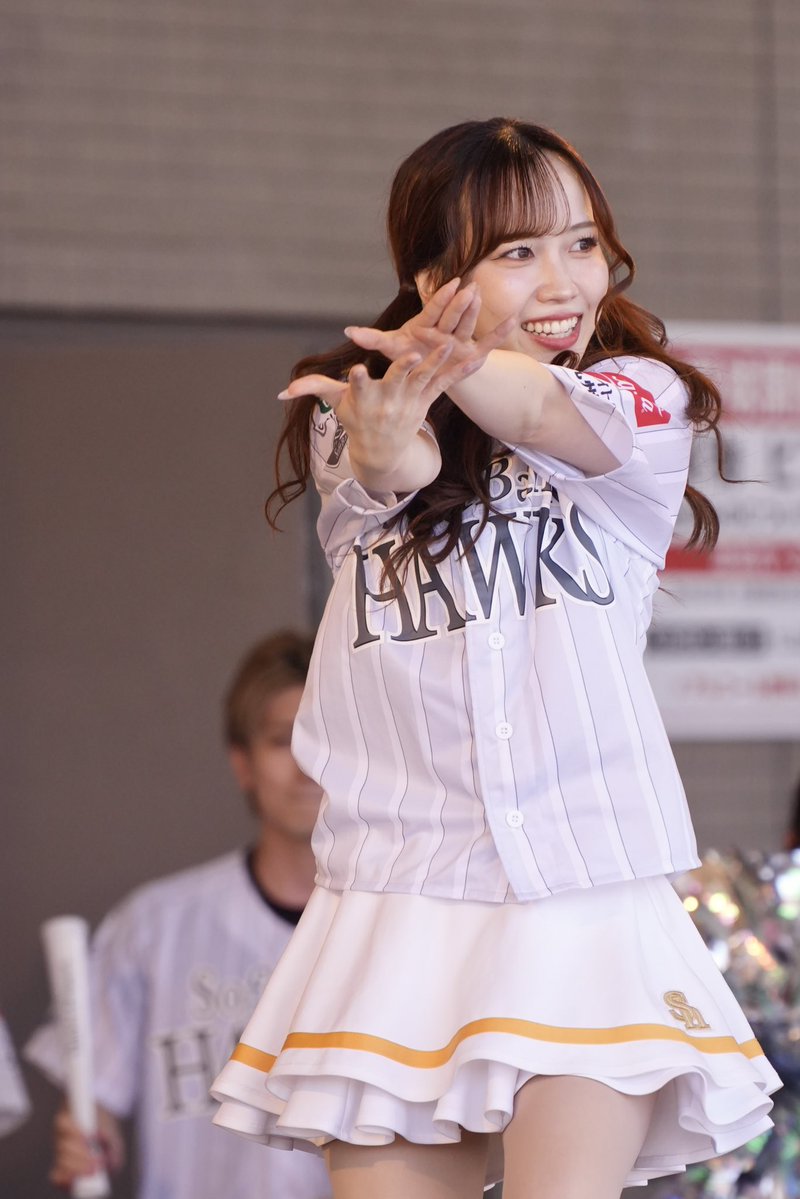 michi_gara's tweet photo. #sbhawks 
#hawksHoneys 
#honeysshino https://t.co/sz6PjxYOyO