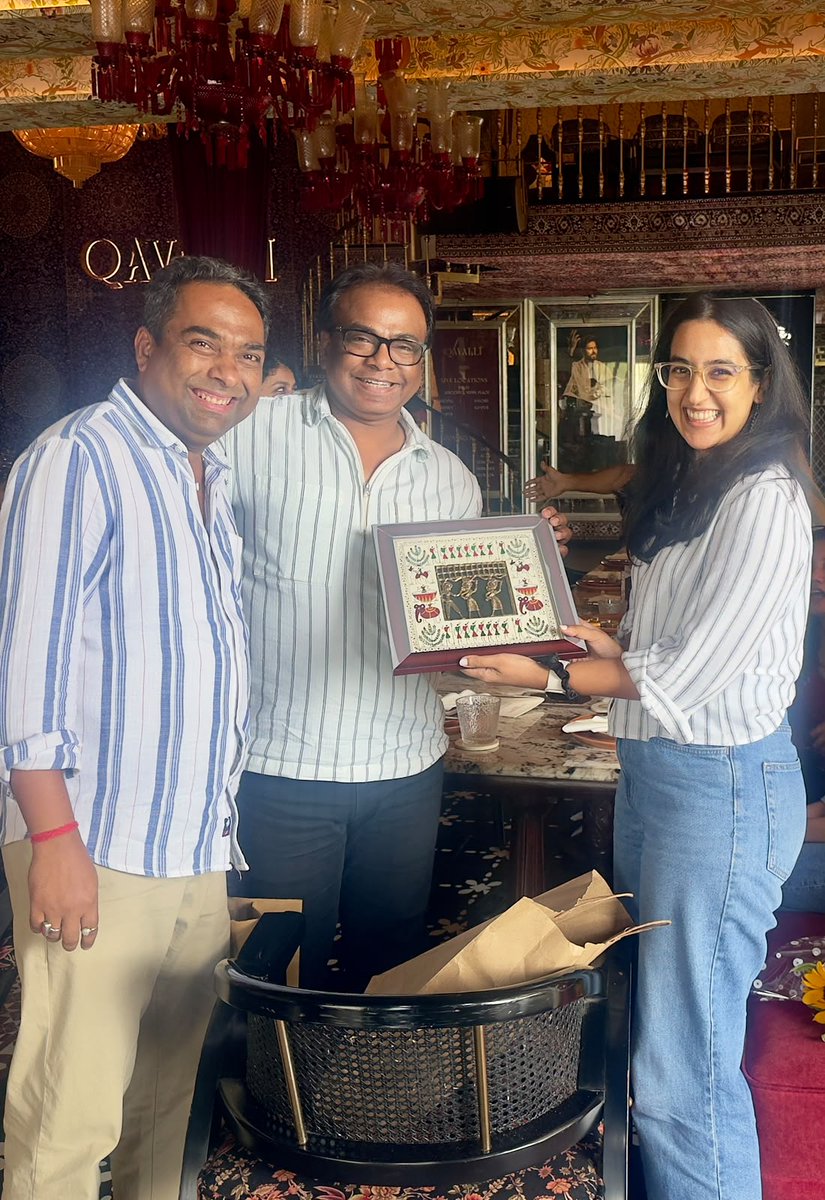 DIAResearch's tweet photo. A #TeamDAI farewell! 🤗 🏅
We wish Swati Chauhan (→ SOAS Uni of London) & Shivanshi Garodia (→ London School of Economics) the very best for the future. This stellar duo, with their energy, intelligence - & wisdom far beyond their years - will be missed. New heights await! 🚀 https://t.co/291cisLNBr