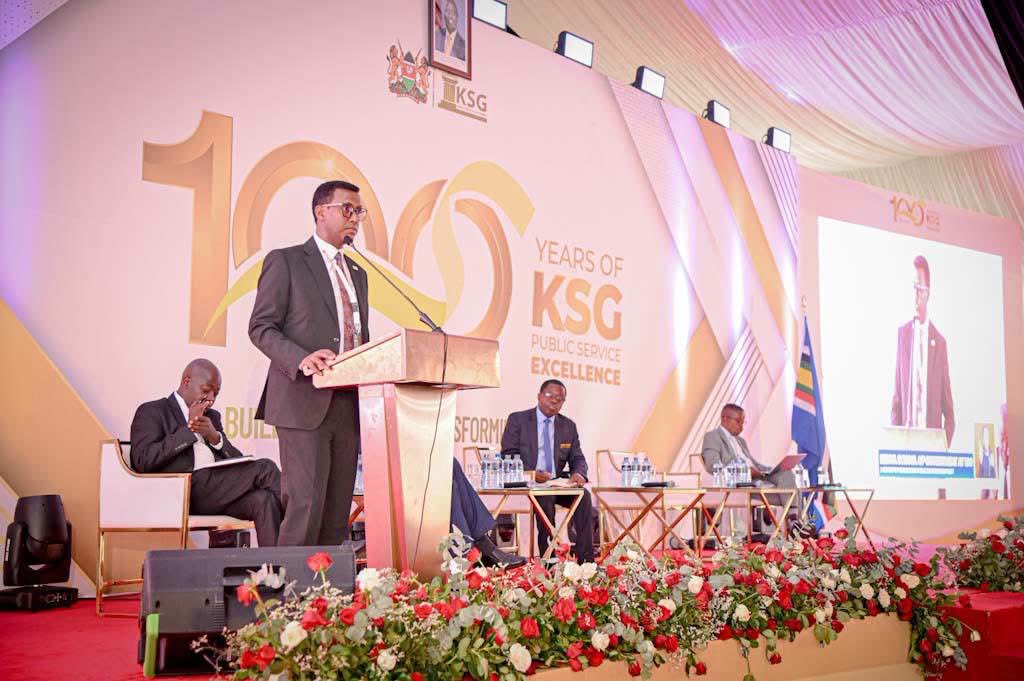 cadaad10's tweet photo. Grateful to receive a Certificate of Honor from Prof. Nura Mohamed, Director General of the Kenya School of Government, during its 100th Anniversary celebrations. https://t.co/Ws1QkCtD8i