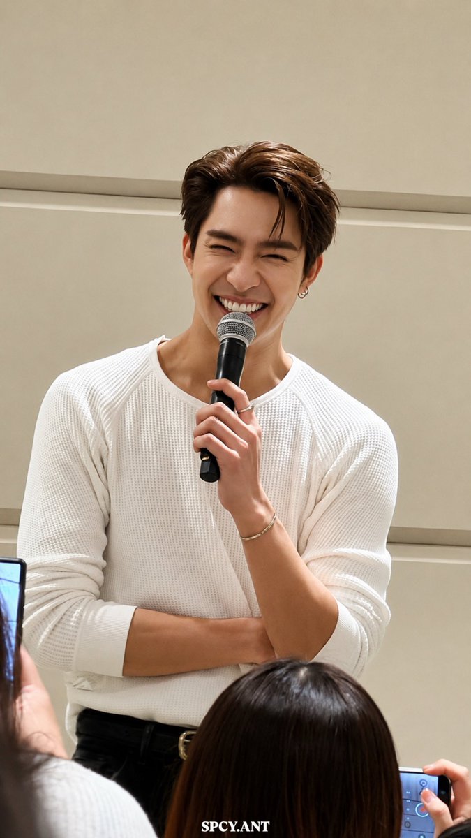 mod0506562200's tweet photo. ฉันได้ใช้ดวงหมดแล้วจริ๊งงงง😎

ลง fan sign ครั้งแรกของ เอิร์ทมิกซ์ แล้วได้😳

จาบ้าาาาา ฟออินฟิน 🤎❤️

#YBOOKFAIR11xEarthMix https://t.co/54T5TJU6dR
