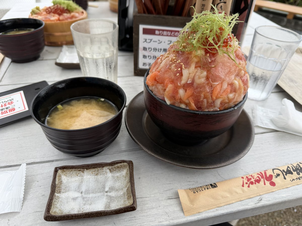 llai3821's tweet photo. イッヌ
伊東ドライブに付き合ってもらいました
移動中はベッドでスヤスヤでした https://t.co/vETXbyDTeX