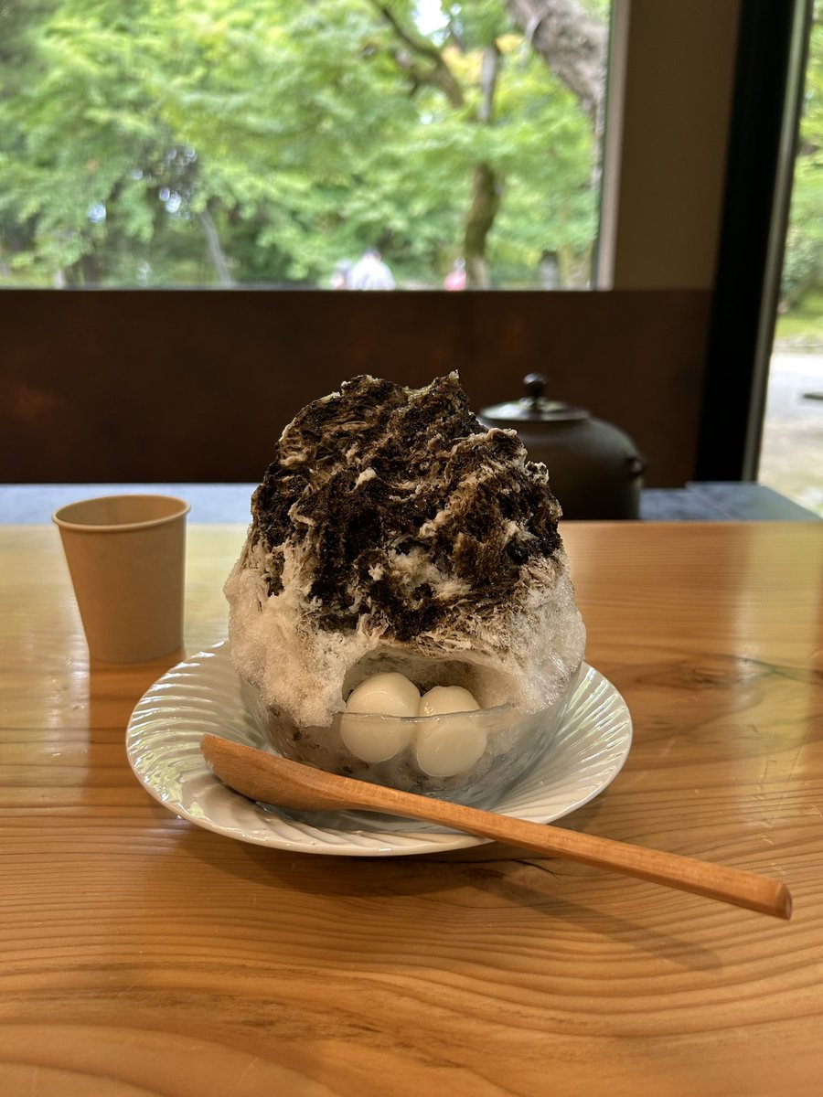 suu__188's tweet photo. .
🚄
.
またまた思いつきの1人旅。
今回は行ってみたかった金沢。
.
食べたいもの全部食べると意気込んで
朝9時から海鮮丼
11時にお団子食べたら
そこでまぁまぁ限界なった😵
. https://t.co/2hKwrI0hxI