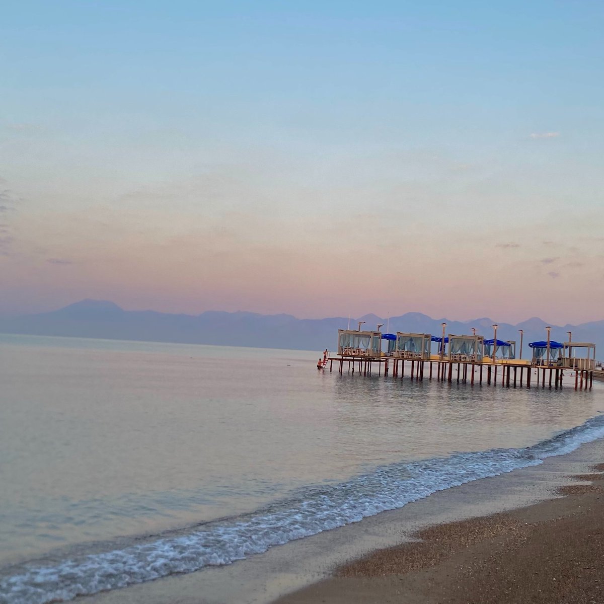 celineaydn's tweet photo. antalya 🌊🐚✨🧜🏼‍♀️ https://t.co/AqzWjRVmvT