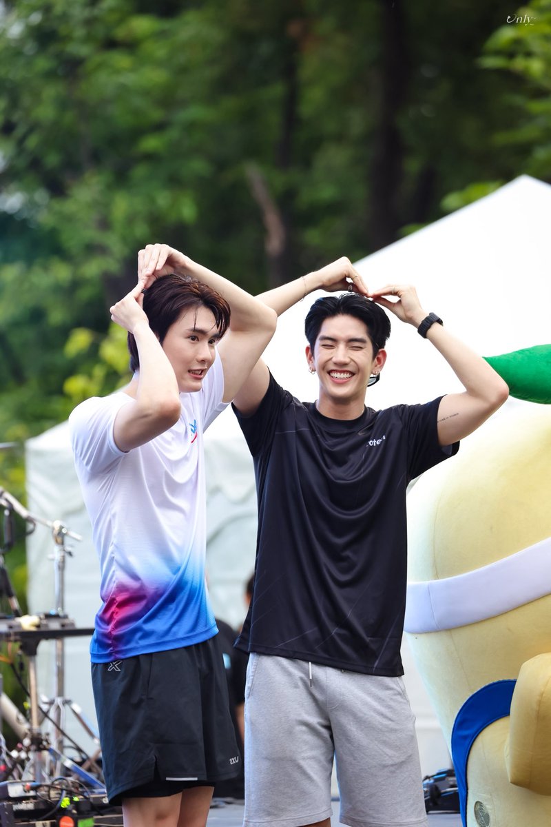 only_fbjs's tweet photo. • 260712 • 🍅🌊

เฮียบุ๊คน้องซีน่ารักเท่าโลกกกก

BOOK WITH DNA MILK 
ALL MEMBER RUN WITH SEA

#DNAxBookKasidet
#ALLmember711milkrun 
#ProtenxSeatawinan https://t.co/J8XF6To3qw