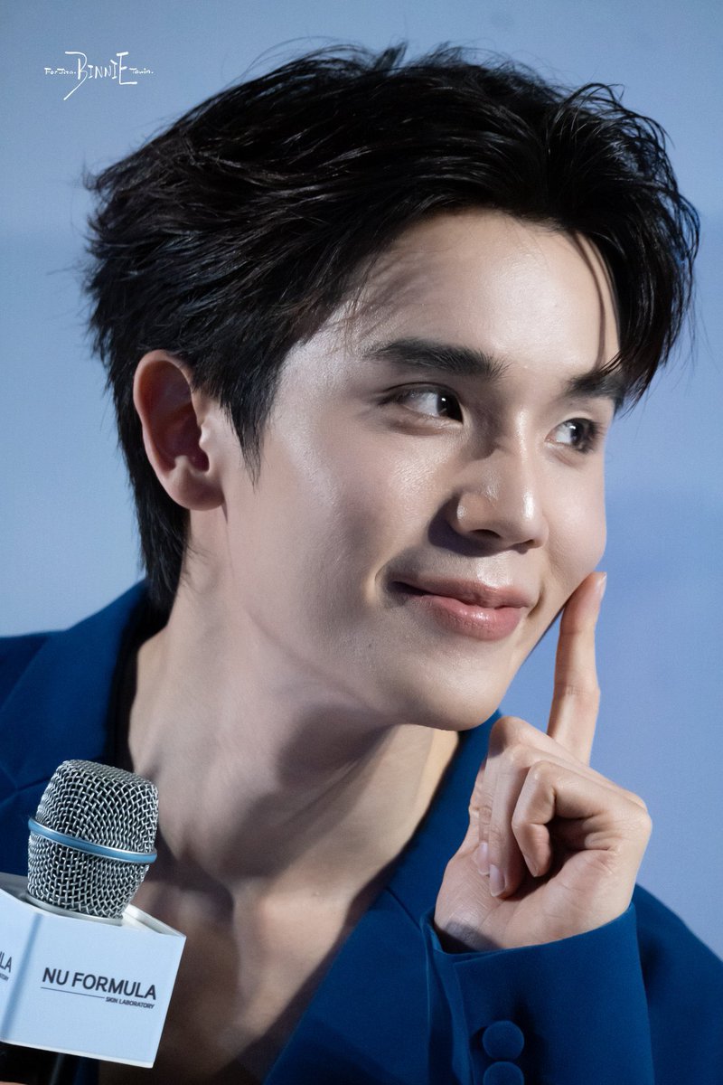 Jai_bx's tweet photo. ถ้าคุณไม่เชื่อในรักแรกพบ
ให้ลองมองหน้าผมอีกรอบ https://t.co/26N4J1CTy8