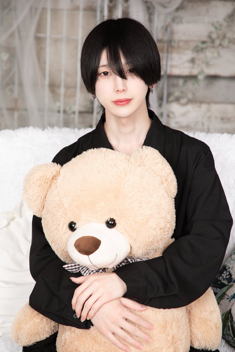 yuzuki_guzuri's tweet photo. デビューして1年経ちやした
色んな先輩と仲良くなれたし、たくさん後輩も増えました
まだまだ未熟ですが、これからは少しずつ先輩らしく行けるように頑張りやす
短いようで長かった
これからもよろです https://t.co/tTjYr4ofPR