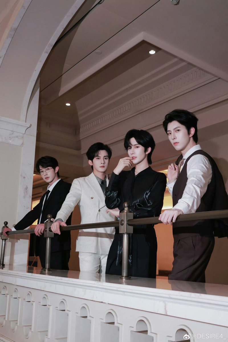 HuangXingTH's tweet photo. WEIBO | DESIRE4_ UPDATE  

หวนคืนสู่ภาพวันวานยามที่เราพบกันครั้งแรก สุขสันต์วันครบรอบ 1 ปีนะ 🎉🎉

🖇️ https://t.co/MHyNvDWikm

REVISITING JIANGHU CITY
#ABODesire1stAnniversary
#EliotHuang #HuangXing #Desire4 https://t.co/5w34Oop30X