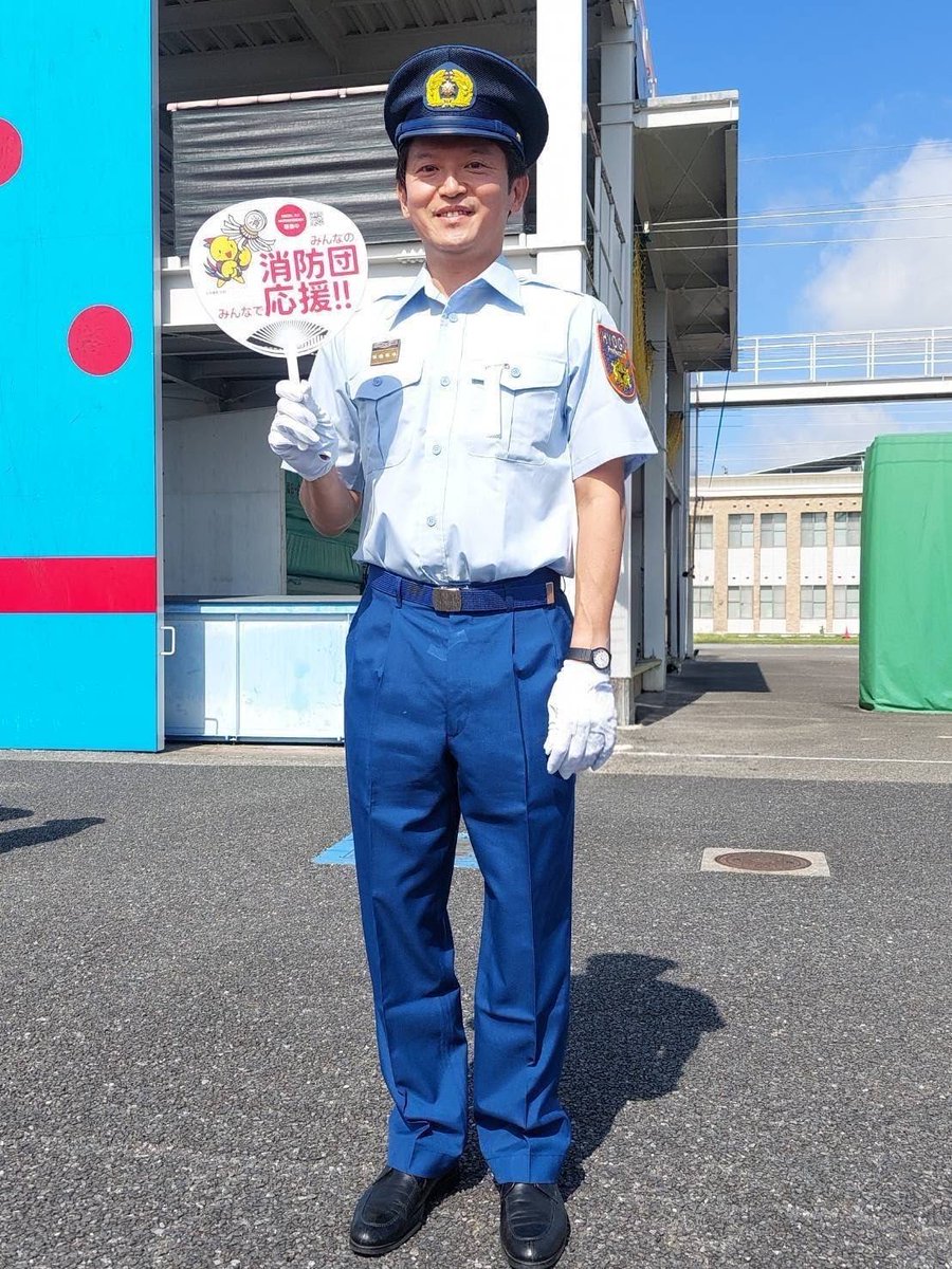 motohikosaitoH's tweet photo. 本日、県内の消防団がポンプ車等の操作技術を競う「兵庫県消防操法大会」が開催されました。消防団の皆様は、それぞれ本業を持ちながら、火災や風水害の際にいち早く駆けつけ、地域防災の最前線を支えてくださっています。その日々のご尽力に、心から感謝申し上げます。県としても、団員の確保や活動環境の充実を支援し、地域防災力の更なる強化に取り組んでまいります。ります。https://t.co/urTZhU1dCm