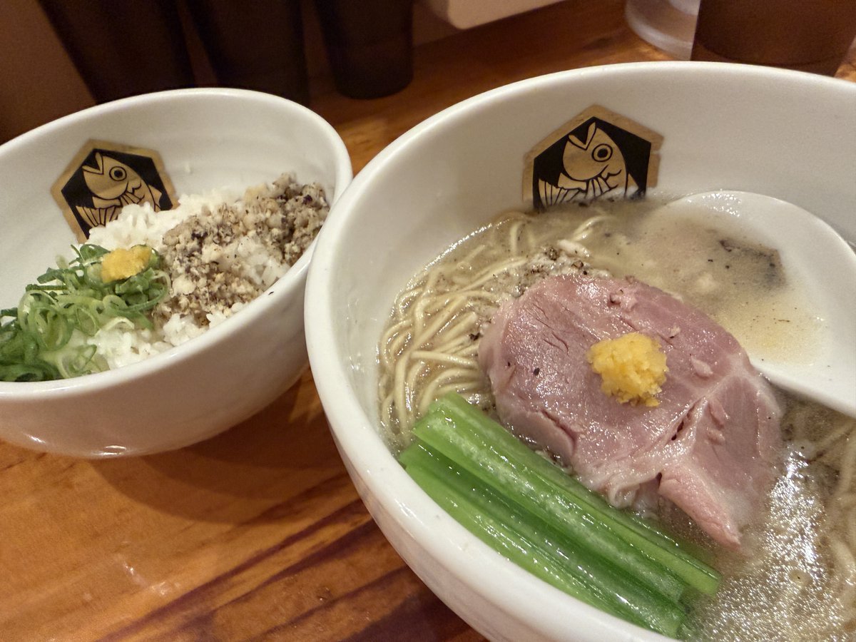 sino0309SR's tweet photo. 麺魚
真鯛らーめん
#ニアジョイらーめん部 https://t.co/lDlxveQhVQ