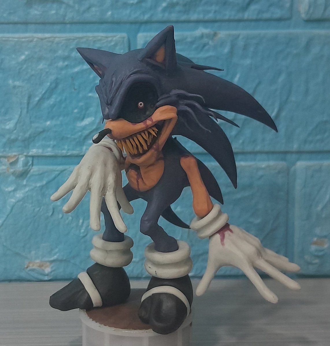 NonsenTheDaniel's tweet photo. #execommunity
#sonicexe
#takeabreather
#briangriffinplush
Grandad and grandchildren, and ye, some old figures of mine. I guess people have forgot I'm also a clay artist https://t.co/JUso80sLAP