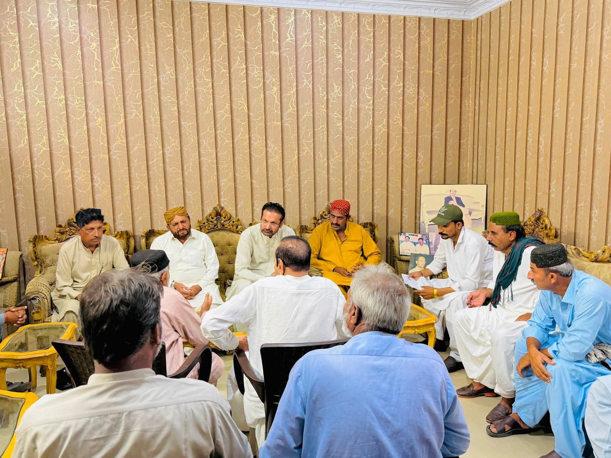 fzbhutto's tweet photo. Meeting people, listening to their concerns, & serving with commitment. #PublicDay #Kotri
PPP MPA @drsikandarshoro is meeting people of his constituency at #ShoroHouseKotri. 🇱🇾 #PS78 https://t.co/53UEaarlYm