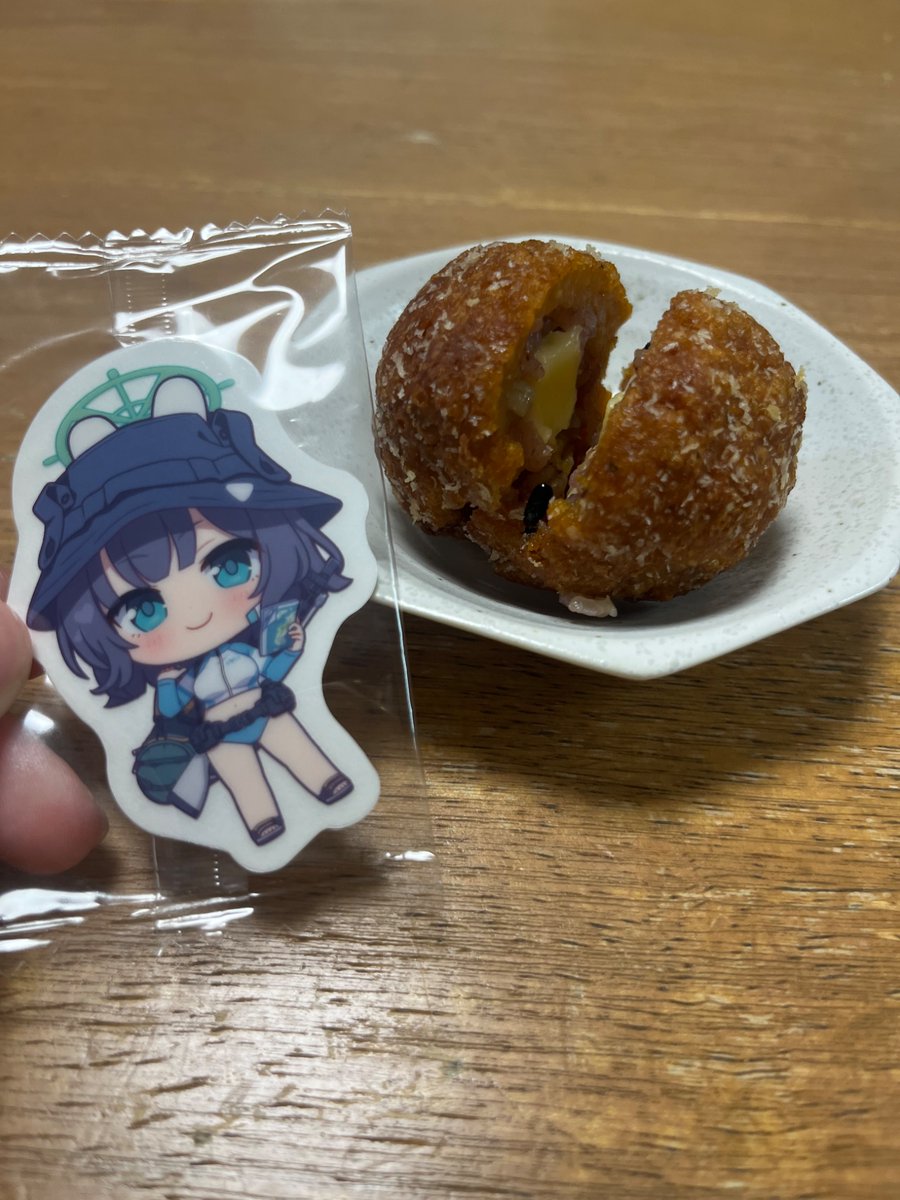 mimo_hare41's tweet photo. @nyanparari0214 先生のレシピを参考にイタジャガコロッケ作ってみました！！
めちゃくちゃ美味しかったのでまた作ります！！ https://t.co/ITql1oCYXY