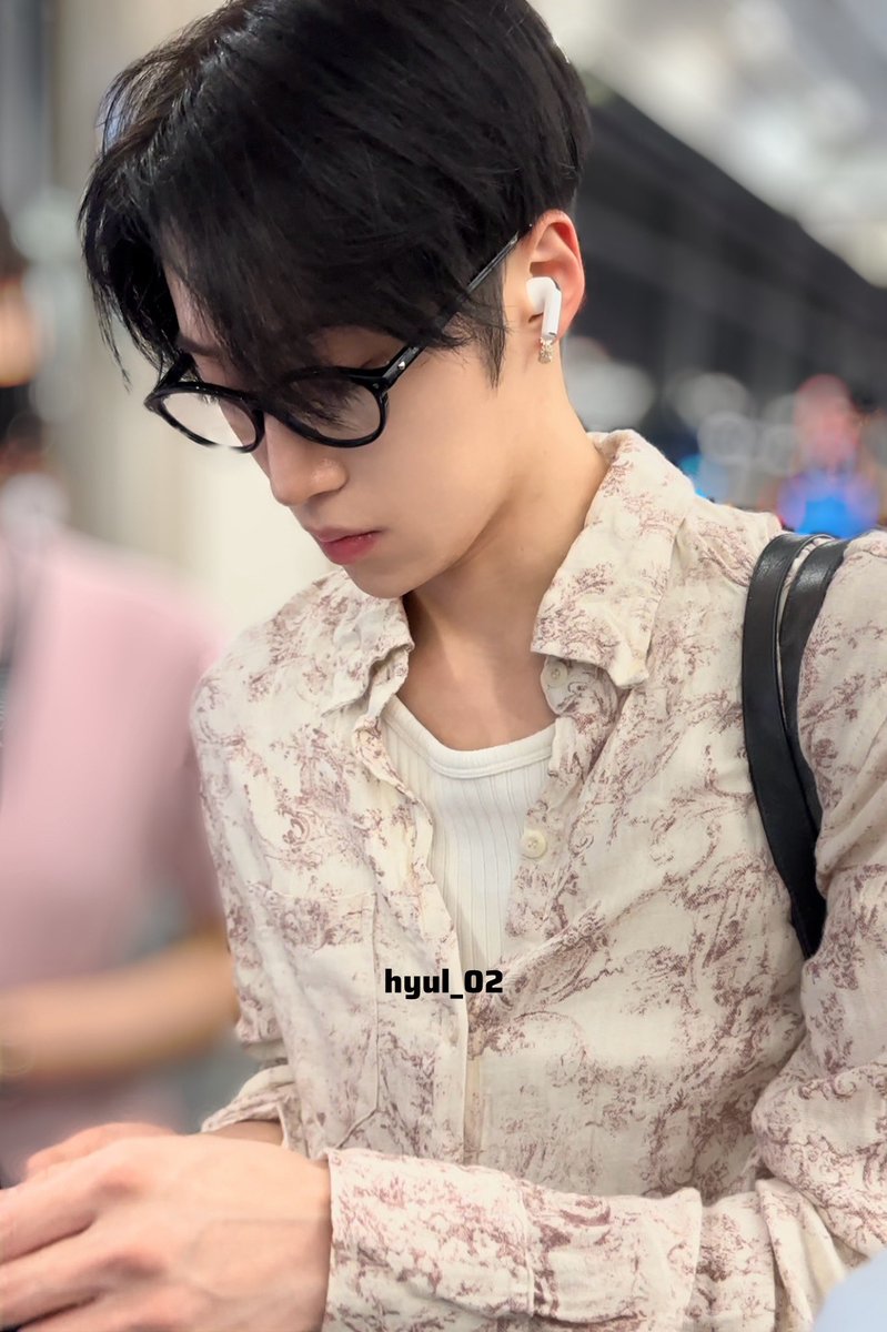 hyul_02's tweet photo. 입술 진짜 너무 귀여워😇 https://t.co/Z93BoOgw8P