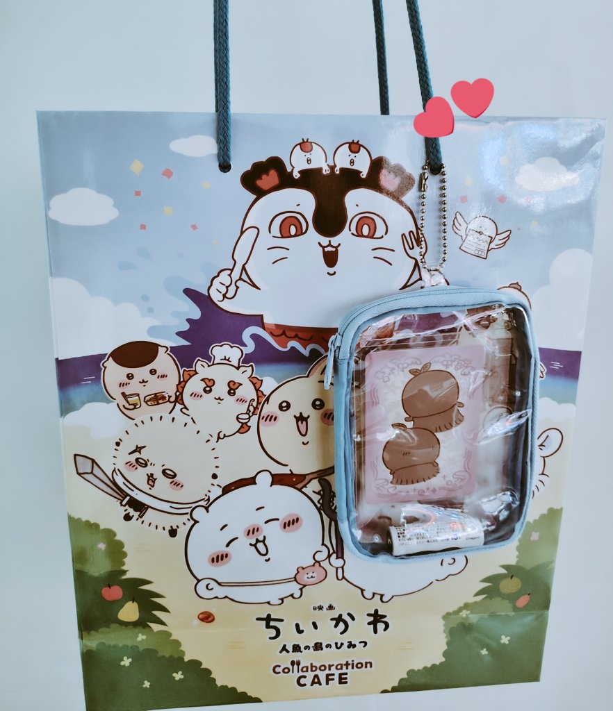 nanka8na's tweet photo. ちいかわカフェ！つぎは食べに来るぞ🩵 https://t.co/lwYKoV73kx