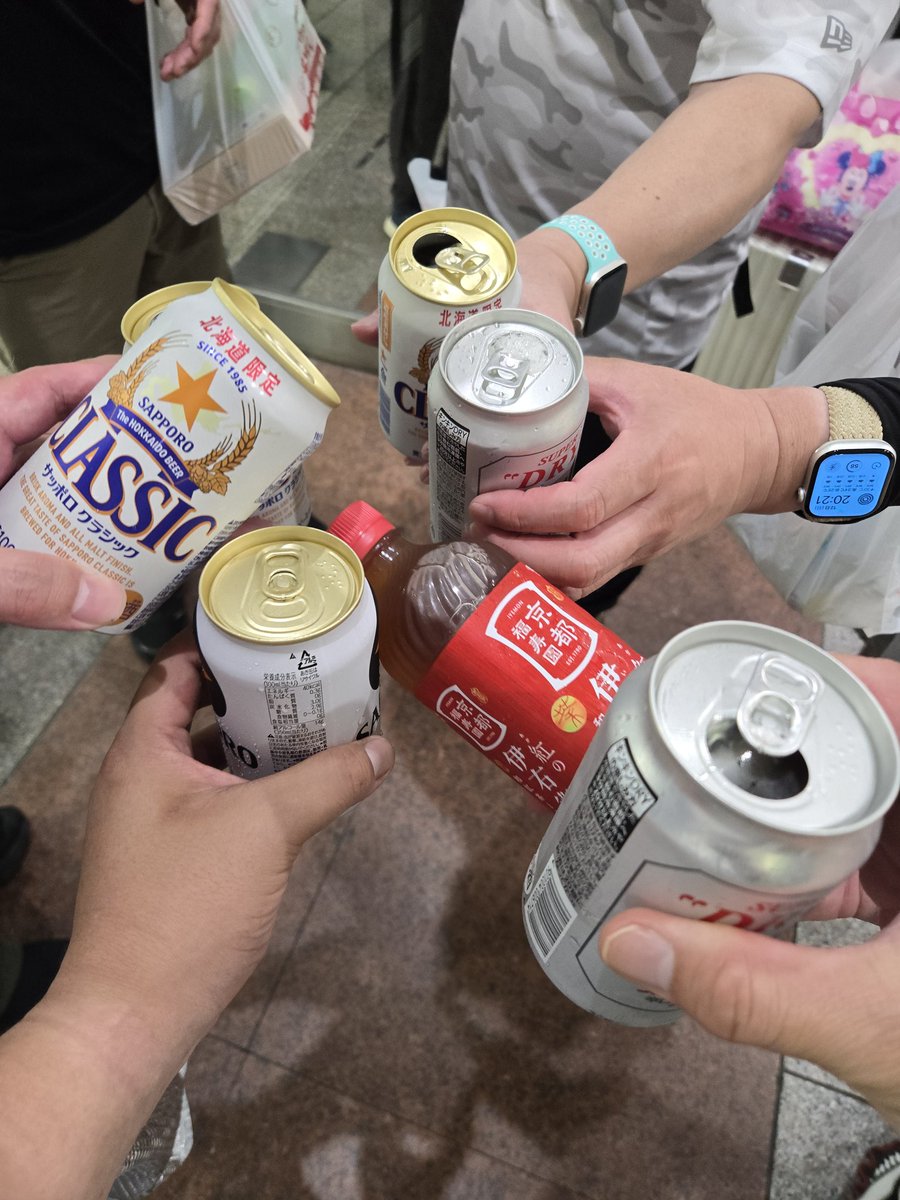 show_chann's tweet photo. 最高に楽しい名古屋公演でした✨✨✨✨✨✨✨ありがとうございました🍻🍻 https://t.co/rhXBtUOqLI