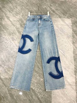 geniuswomanvibe's tweet photo. chanel outfit idea https://t.co/veSdsk3cwf