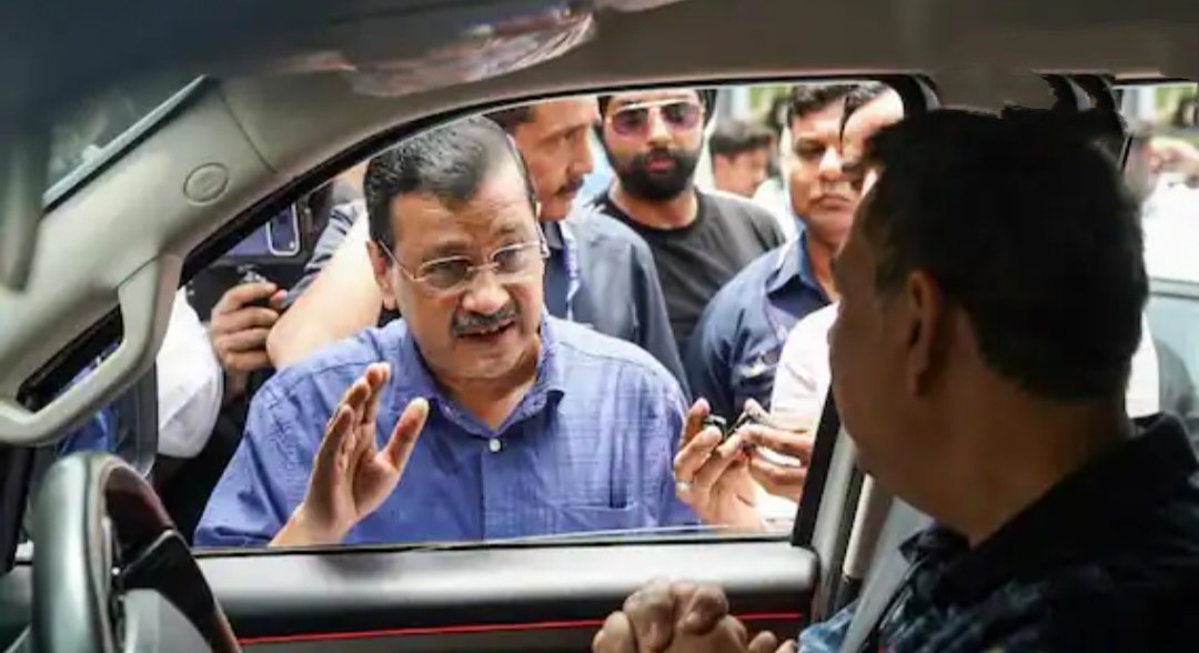 SahityaToday's tweet photo. E 20 पेट्रोल विवाद पर अब अरविंद केजरीवाल अब खुलकर मैदान में उतर आयें है ।

अब वह खुद लोगो के बीच में जा रहें है और लोगों से वाहनों में आनें वालीं समस्याओं पर बात कर रहे है ।

केजरीवाल जी ने कई कार मैकेनिकों से भी बात किया तो लोगो ने बताय��� कि गाड़ियों में काफ़ी समस्याएं आयी है । https://t.co/aYmxMj0qdj