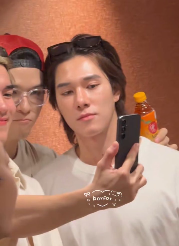 peachynanimeow's tweet photo. ป้าอึ้ง สกายนานิมานหัวจุ่มกันไม่หยุดเลยทริปนี้ กุตรายยย 😭 https://t.co/gjuQAndICW