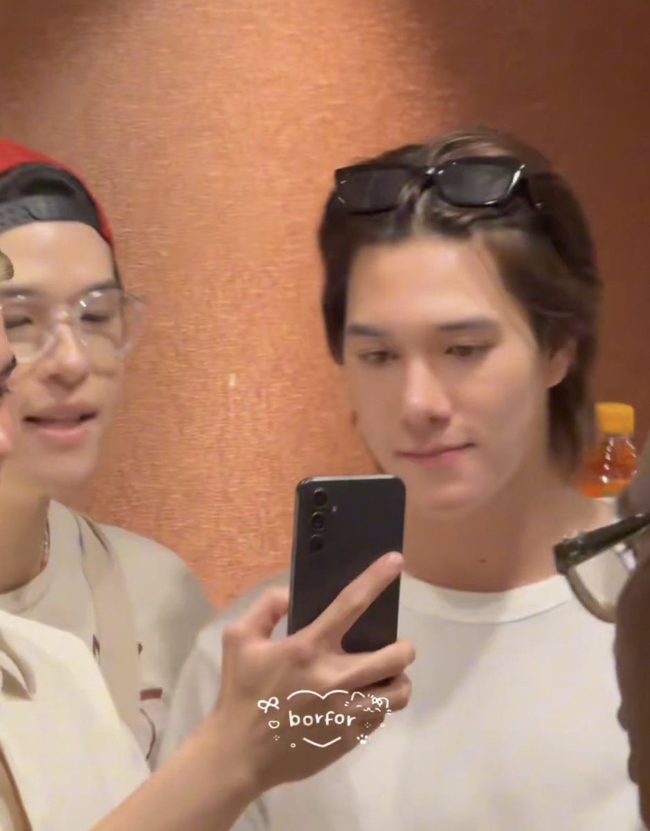 givemeallofyou_'s tweet photo. พี่หมวกแดงหลบค่ะ ตาหนูแล้ว

น้องครับ นี่แฟนพี่

GFSN OISHI JAPAN TRIP 

#OishixGFSNTrip2026 https://t.co/DkVn8SAfH8