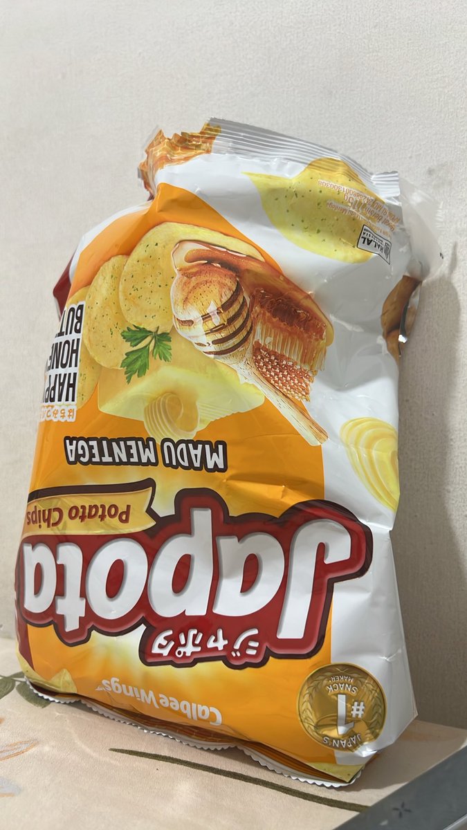 evie tweet media