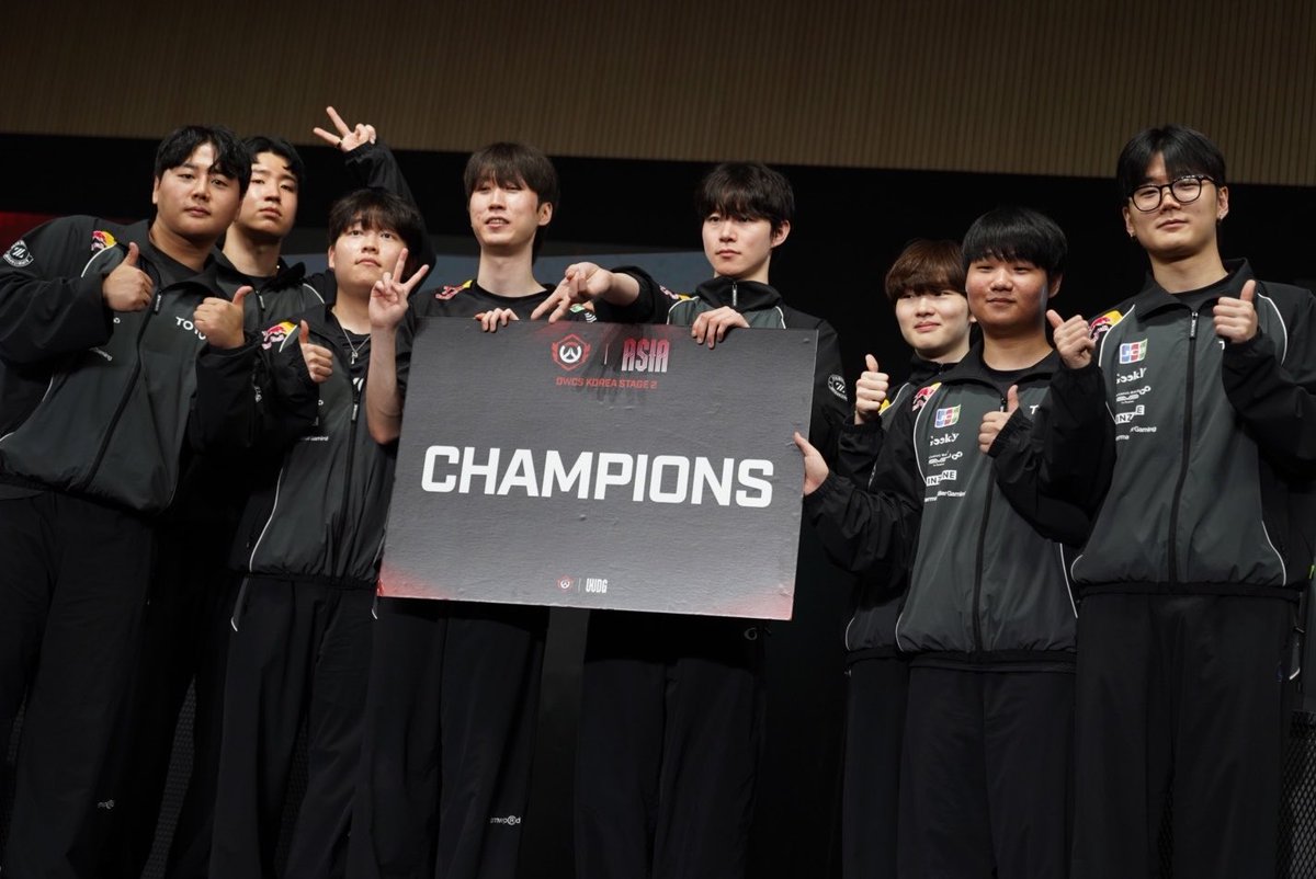 AIMWITHPRIDE's tweet photo. WE ARE THE CHAMPIONS!!🏆

#ZETAWIN #OWCS https://t.co/qgd5G1LixA