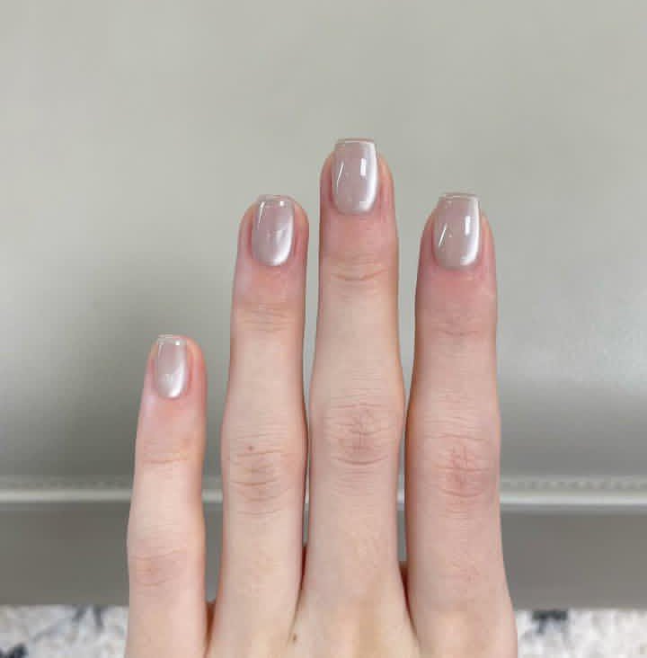 softieeraaa's tweet photo. Awalnya cuma iseng beli karena ngeliat teman pake bagus, eh malah keterusan beli hampir semua shade warna wkwk Habisnya secantik itu pas dipake 😆 https://t.co/Qpa5ObJDcS