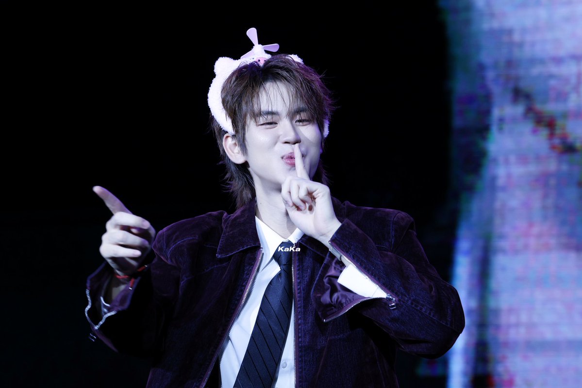Princess0kaka's tweet photo. 🤫🤫🤫
@Prem_space

#BounPrem 
#prem_space
 #PremFMinChongqing https://t.co/3v8Z0xdZ5d