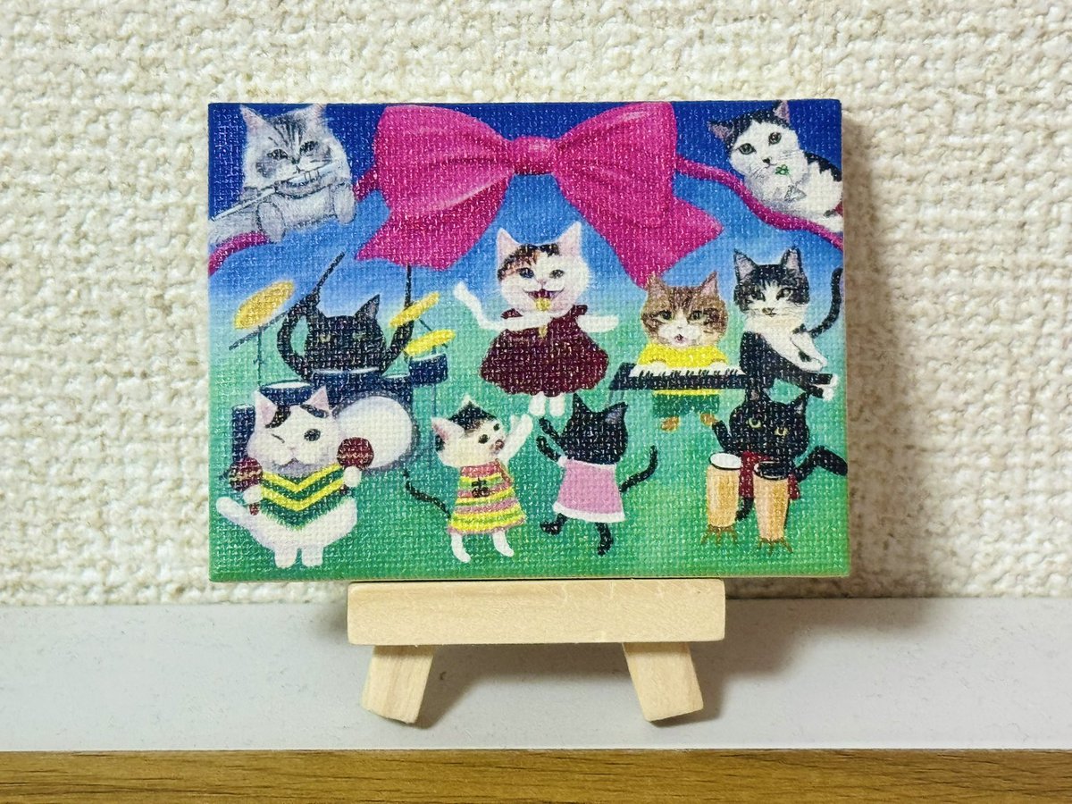 hotaru_0930's tweet photo. 【企画展】『どうぶつコレクション展』最終日でした！！
足を運んでくださった皆様ありがとうございました🐱🐾
お手紙も嬉しかったです✨

ミニキャンバスはSNSからのお申し込み分と会場販売でちょうど完売となりました👏
お迎えしてくださった皆さん
ありがとうございました😊💕
いよいよこの絵は、お母さんにプレゼントします🎁
実家の玄関に飾られる予定だよ🎶