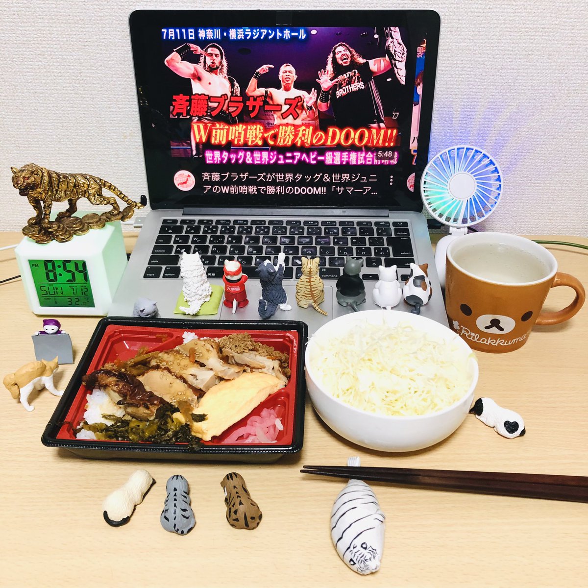 SuitableRider's tweet photo. ただいま😆
からの晩ごはん！
今夜は見切り鶏照焼き重、千切りキャベツ、🍎ビネガーソーダをいただきます🤤
だいぶん暑くなって来ましたが、今週もおさんぽノルマクリアです😏👍
合掌、テキトーライダー、

#晩ごはん https://t.co/NNtJNfQCGk