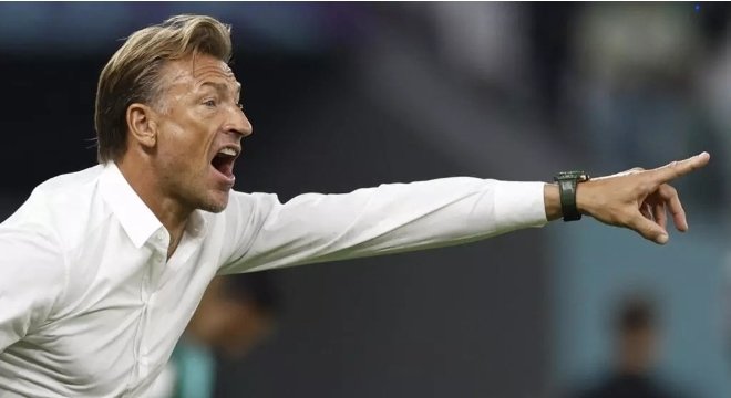 Terangaboy221's tweet photo. 🇸🇳 Le bruit autour de Patrick Vieira sert à détourner l’attention. Le choix numéro 1 de la FSF, c’est bien Hervé Renard 🇲🇫.

On connaît la stratégie... https://t.co/r1ouefgQNz