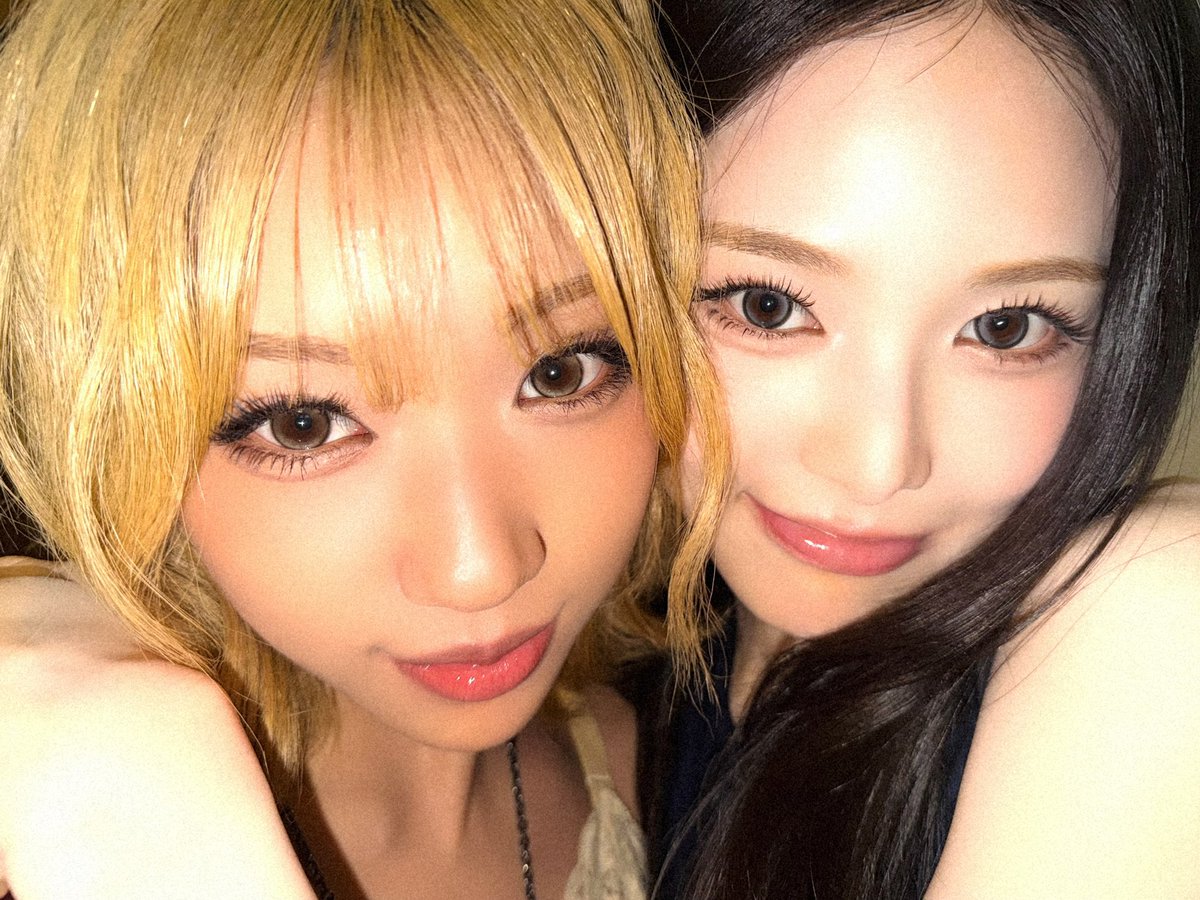 izna_offcl's tweet photo. [iznaPIC📷]

2026.07.12 <대면 &amp; 유닛 영상통화 팬사인회>

#izna #이즈나
#SET_THE_TEMPO #izna_SET_THE_TEMPO 
#METRONOME #izna_METRONOME https://t.co/eeRdGfEFZ5