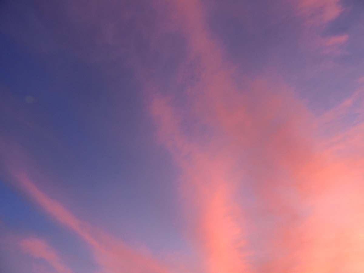 zannshou's tweet photo. ２０２６.７.１２（日曜日）19:40頃
今日の名残の夕色
#夕景 https://t.co/w9GUDMeEaU