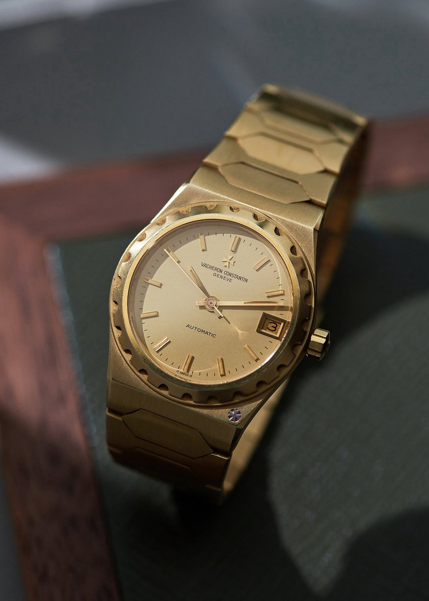hairspringwatch's tweet photo. Finds. A ref. 46003 222 midsized 222 in yellow gold, the only 222 with a seconds hand. Still 7mm, this widely overlooked late 70s integrated bracelet sports watch has no compromises from the JLC 889 ébauche to its sigma dial. https://t.co/1kJsdz8YZ6 https://t.co/SCZkituP7z