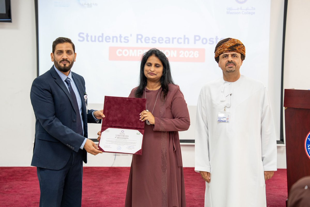 Mazoon College كلية مزون tweet media