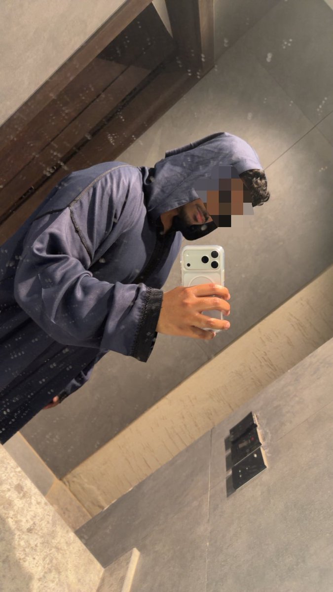 Opxnve's tweet photo. ودك تصير تحتي زيها ؟ 
تعال سناب 
( اهم شي ناعم بدون شعر ) https://t.co/Pg4uYzd4up