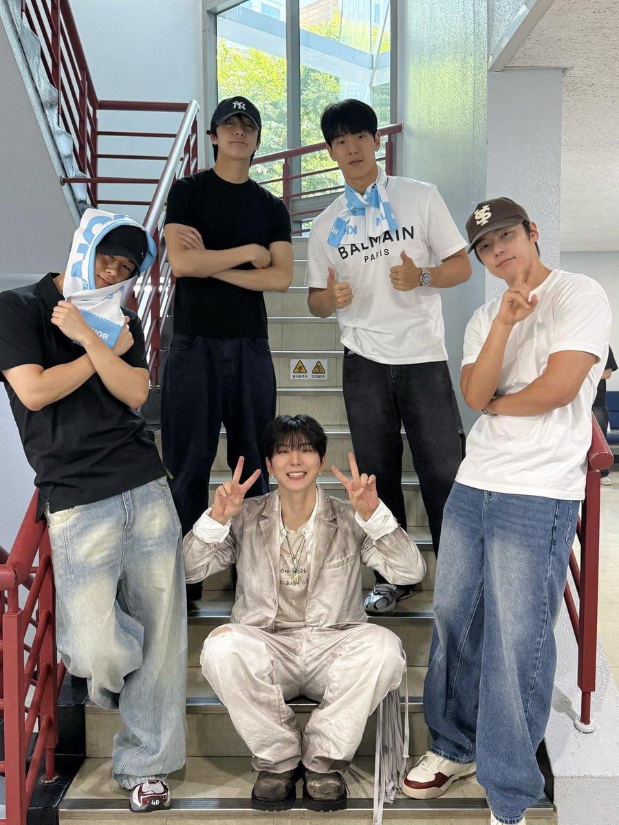OfficialMONSTAX's tweet photo. [📸]
사랑한다 유기현

#MONSTAX #몬스타엑스 https://t.co/I21Nc4PhuO